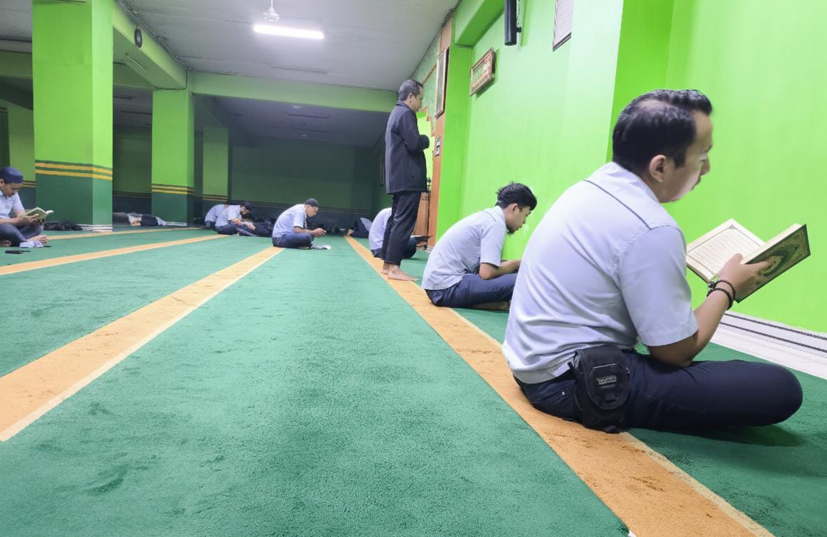 Tadarus Al Qur'an setelah Shalat Dhuha 