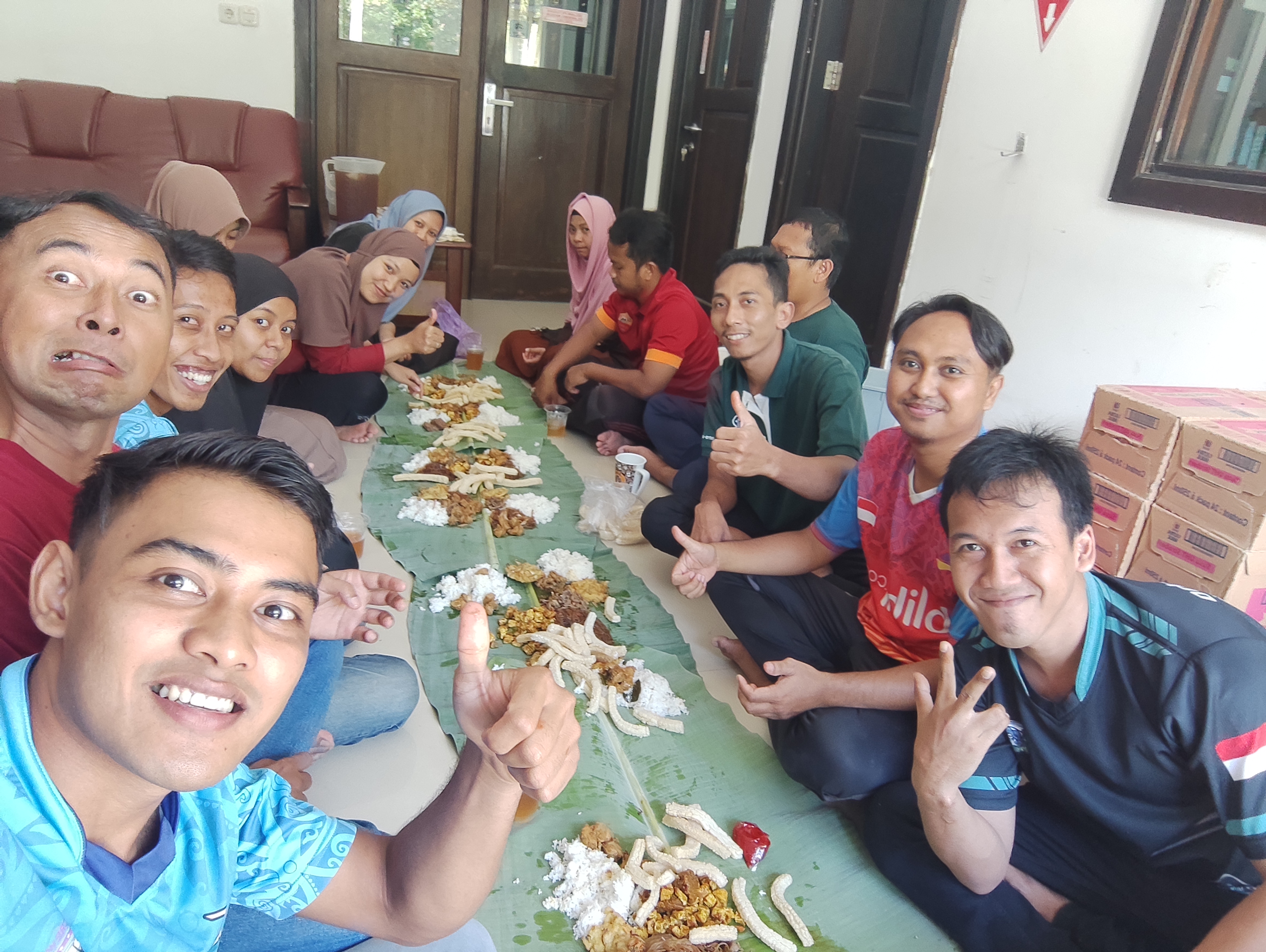 Doa dan makan bersama