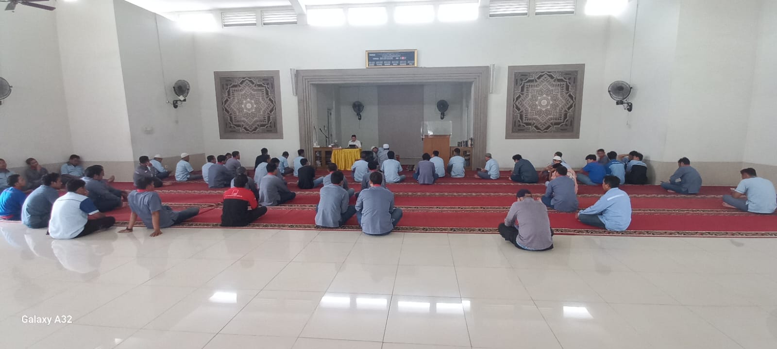 Suasana Kajian Dhuhur Ramadhan (1) 